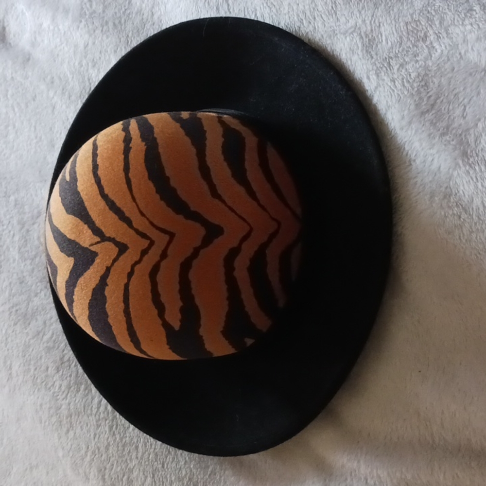 Fun tiger striped hat